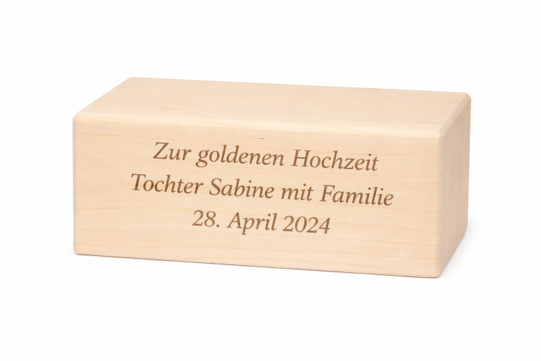 Gravursockel für Holzfiguren mit 3 Zeilen