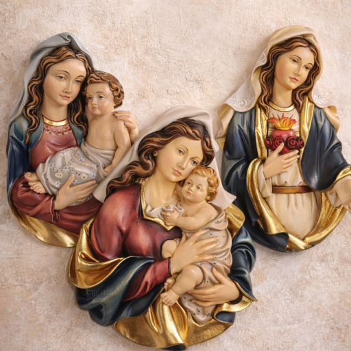 Madonnen Wandrelief aus Holz – Maria mit Kind als religiöses Wandbild