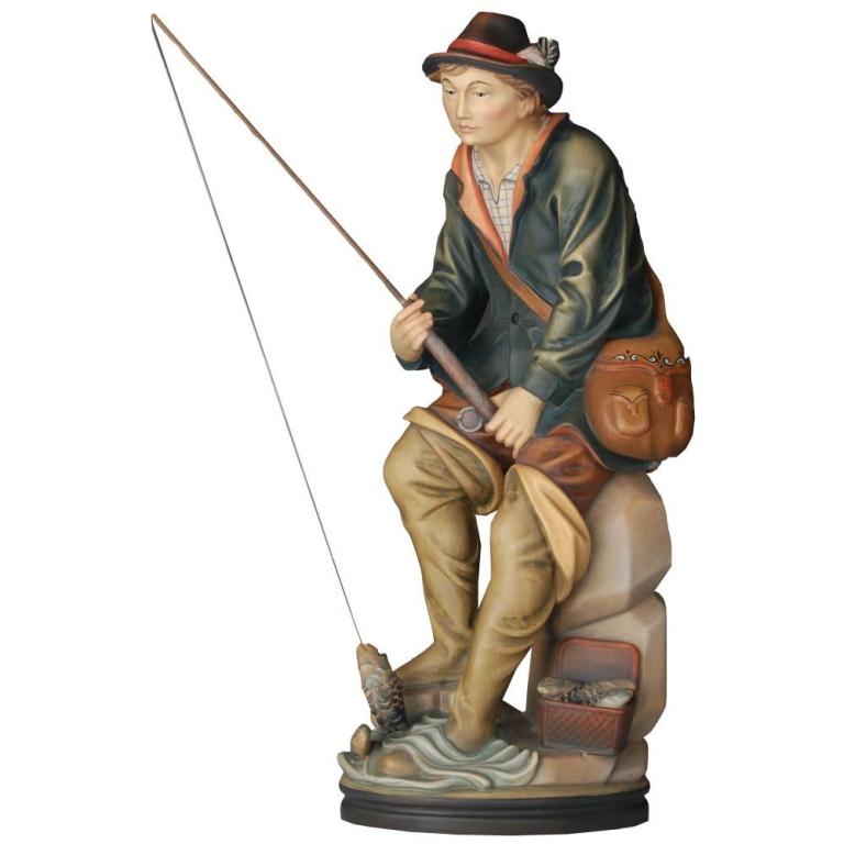 fischer aus holz mit angelrute und fangkorb traditionell geschnitzt
