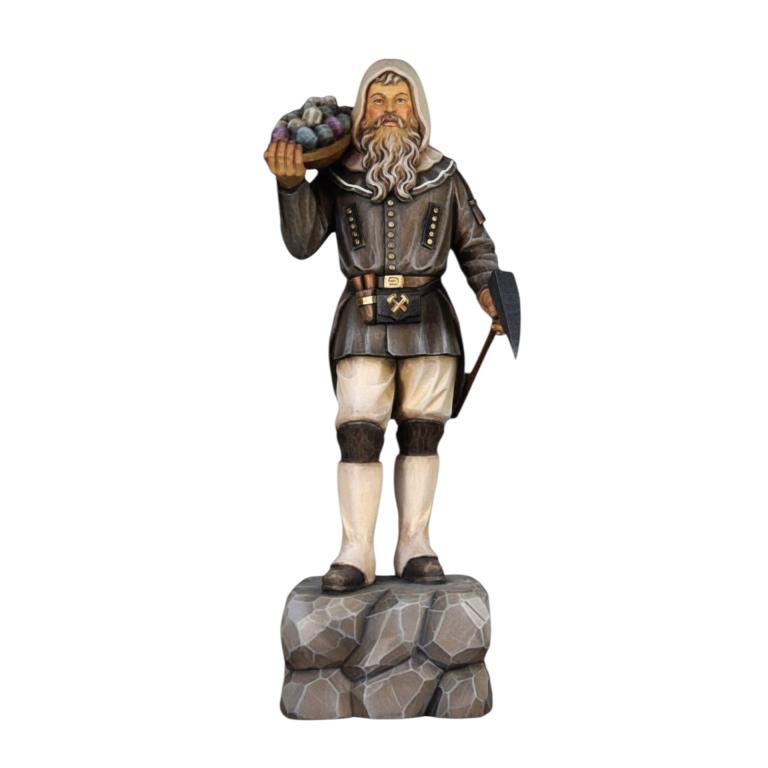 bergmann altvater aus holz mit erzschale und bergbauwerkzeug geschnitzt