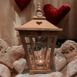 Holzlaterne mit Herzdeckel-Gartenlaterne-2